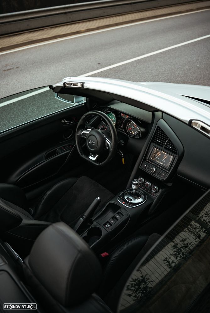 Audi R8 Spyder 4.2 FSI quattro R tronic - 27