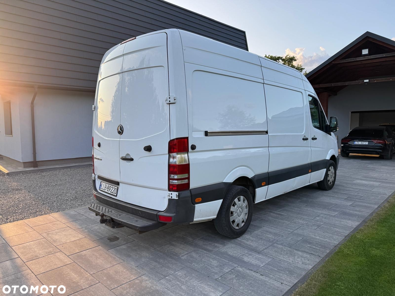 Mercedes-Benz Sprinter - 4