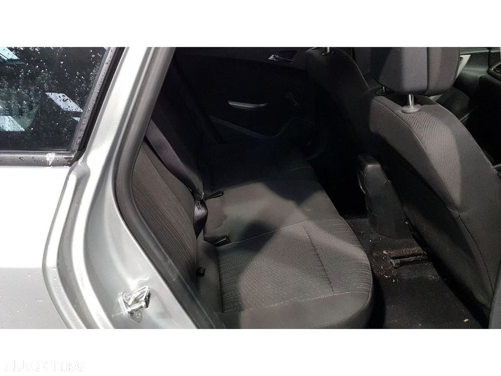 Usa stanga fata Opel Astra J 2011 Break 1.7D - 9