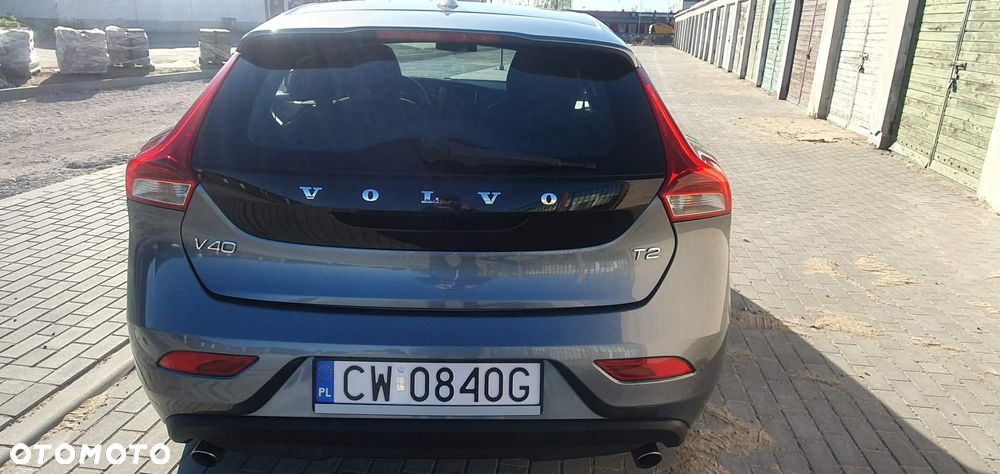 Volvo V40 T2 - 8
