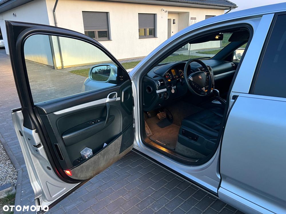 Porsche Cayenne - 11