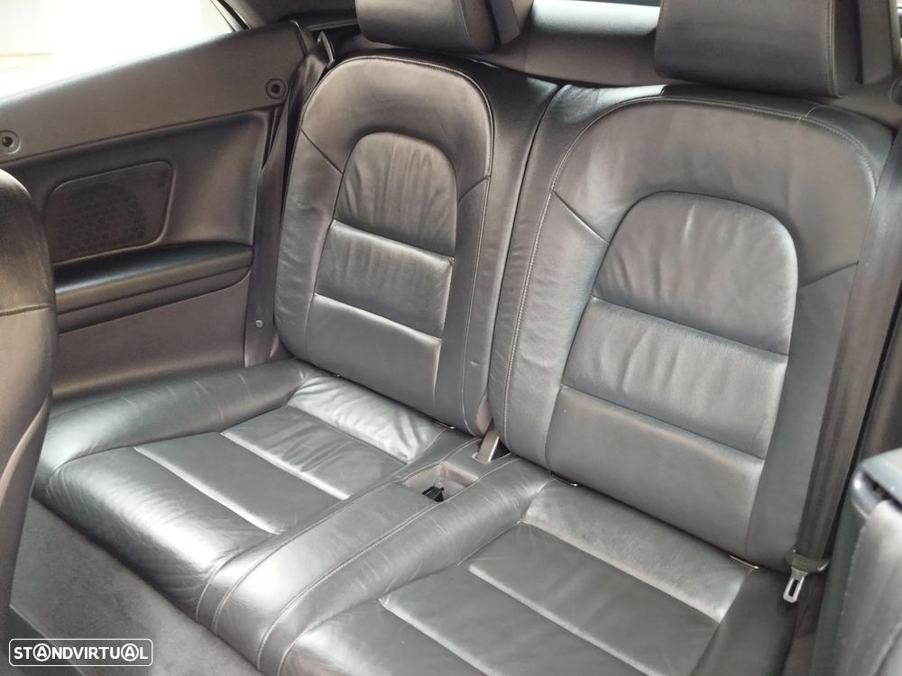 Audi A3 Cabrio 1.6 TDi DPF S line Sport Pack - 24