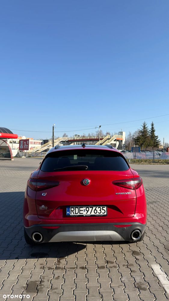Alfa Romeo Stelvio 2.0 Turbo 16V AT8-Q4 Ti - 2