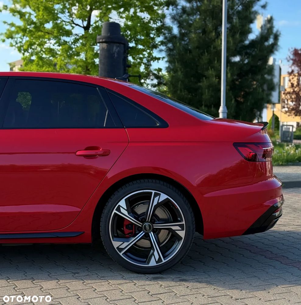Audi A4 - 4