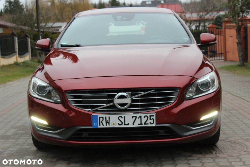 Volvo V60 D5 Geartronic Summum - 38