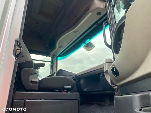 Renault Magnum 440 dxi 13 L Automat Euro 5 - 21