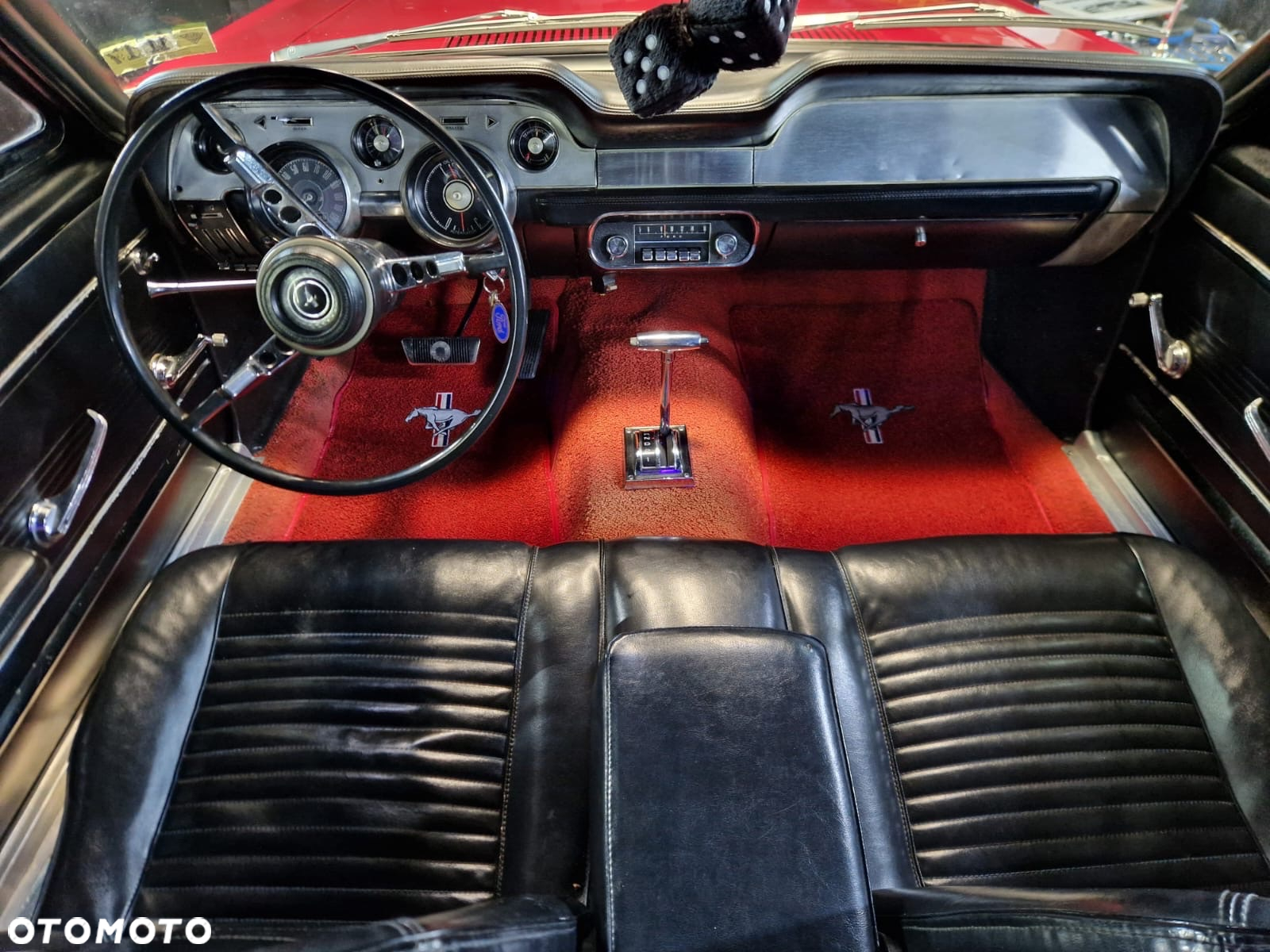 Ford Mustang - 22