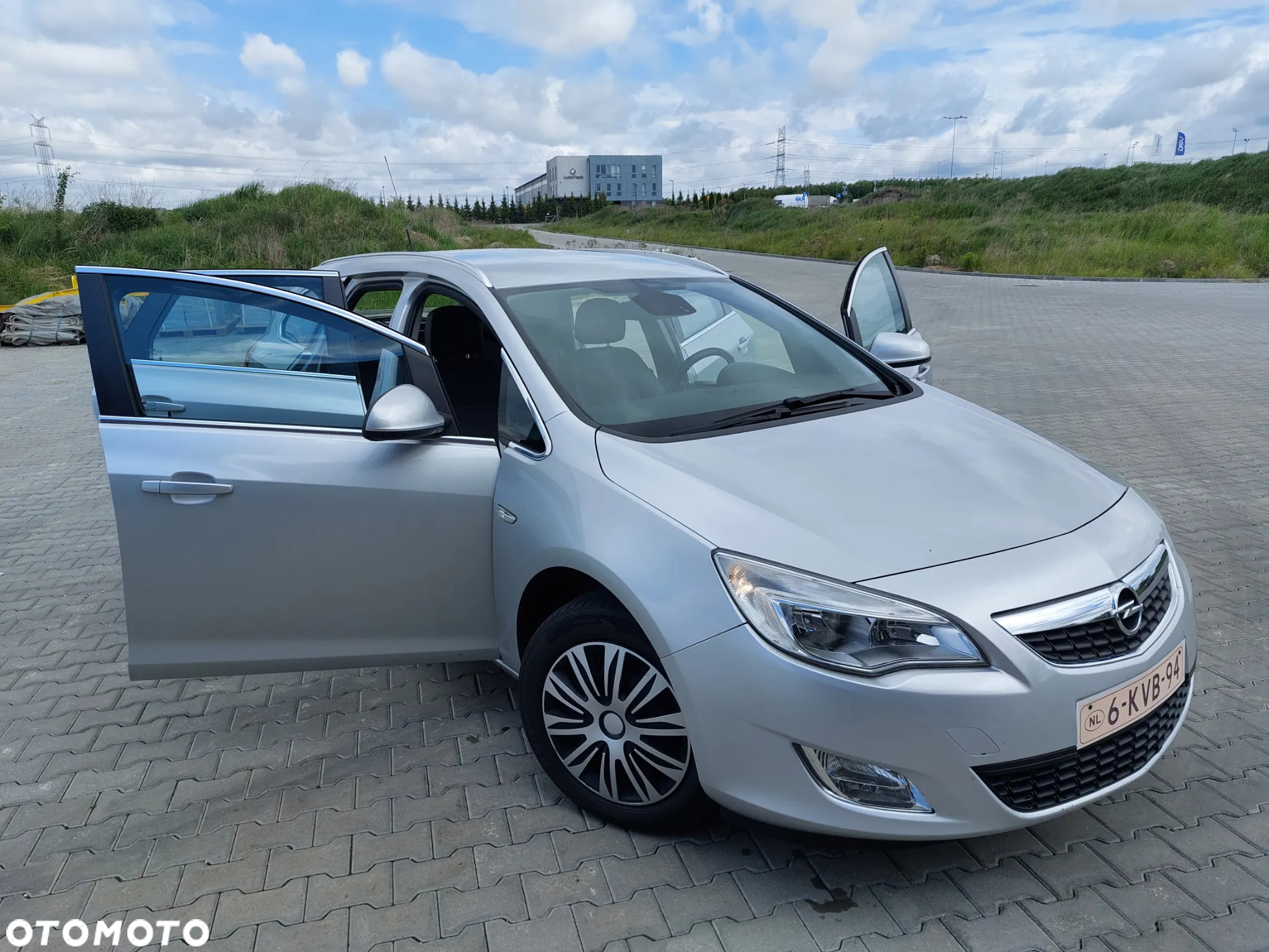 Opel Astra 1.4 Sports Tourer 150 Jahre - 28