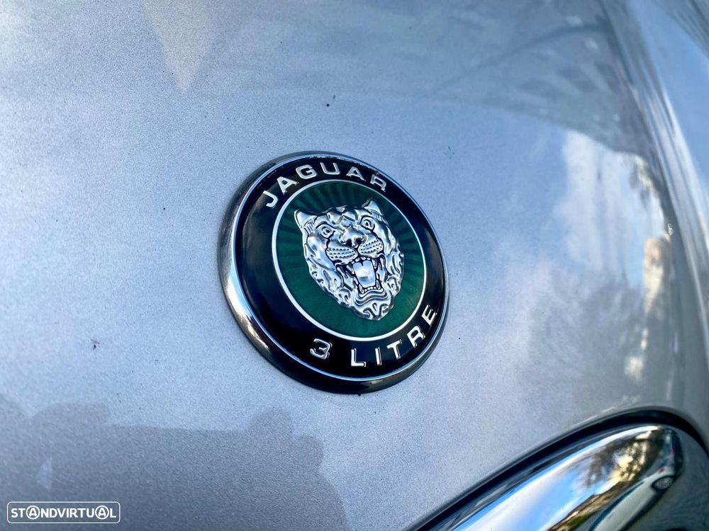 Jaguar S-Type 3.0 V6 Executive Auto. - 16