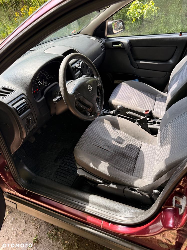 Opel Astra - 4