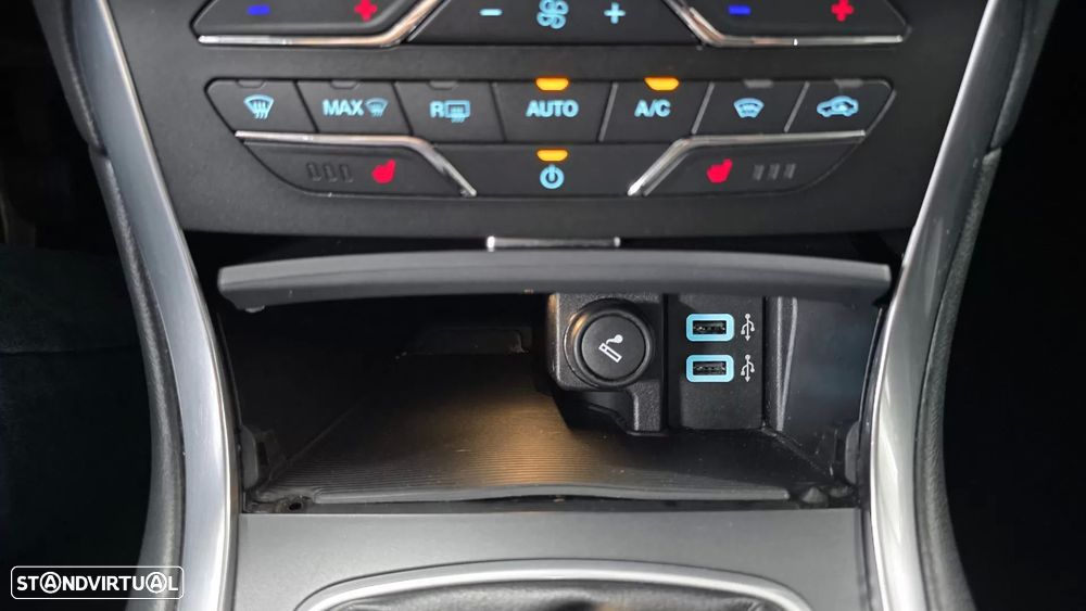 Ford S-Max 1.5 Eco Boost Start-Stopp TITANIUM - 21