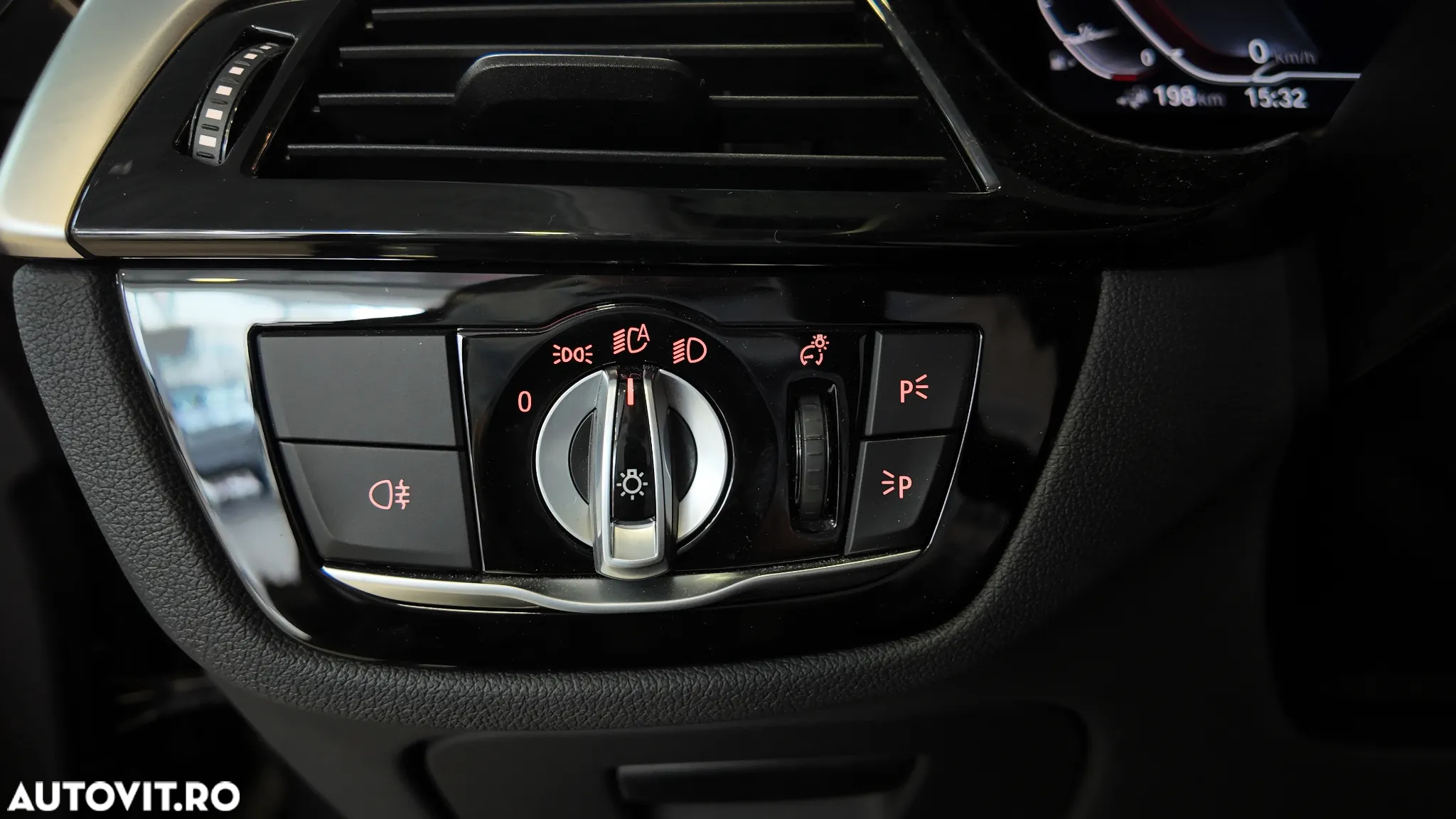 BMW Seria 5 530e xDrive Aut. Luxury Line - 23