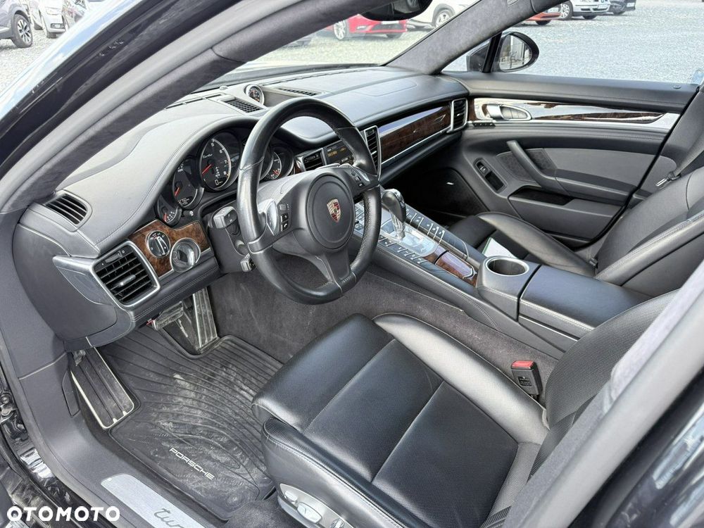 Porsche Panamera Turbo Executive - 18