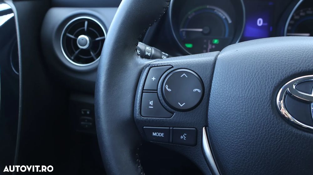 Toyota Auris - 17