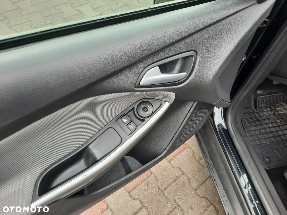 Ford Focus 1.6 Edition Start - 16