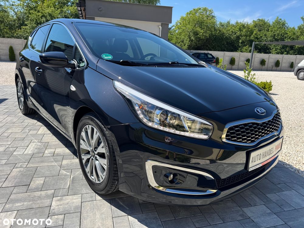 Kia Ceed 1.6 GDI Dream-Team Edition - 13