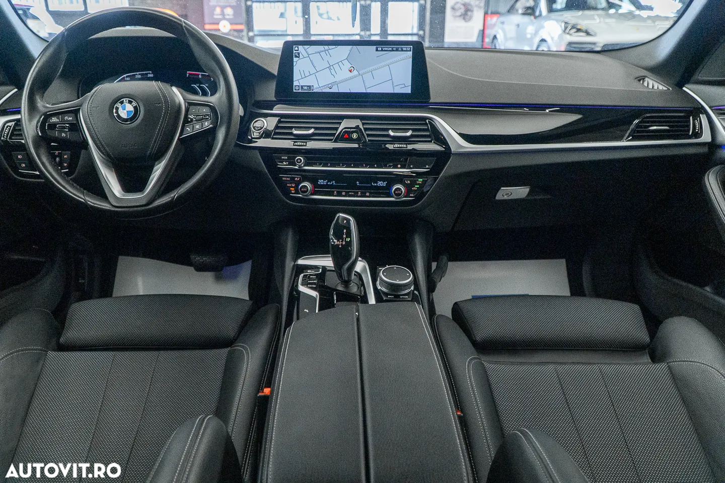 BMW Seria 5 520i Aut. Sport Line - 28