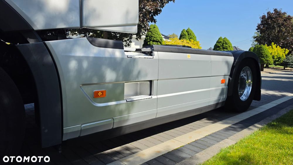 Volvo VOLVO///FH///500///2017///XENONY///ALUMINIOWE FELGI///ZABUDOWY MIĘDZYOSIOWE///TELEWIZOR///KONTRAKT SERWISOWY///STAN DOBRY - 18