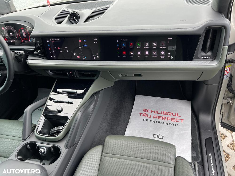 Porsche Cayenne - 23