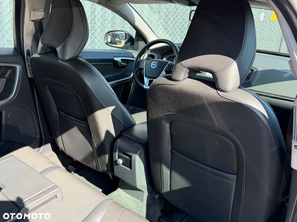 Volvo V60 D4 Drive-E Momentum - 9