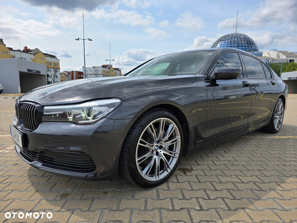 BMW Seria 7 740Li