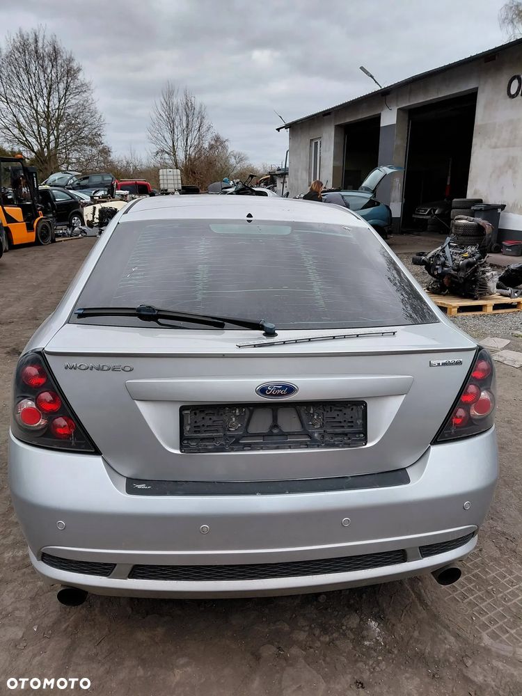 Części- Ford Mondeo  Rok 2002 Pojemność 2967 Moc 166 kw Benzyna - 3