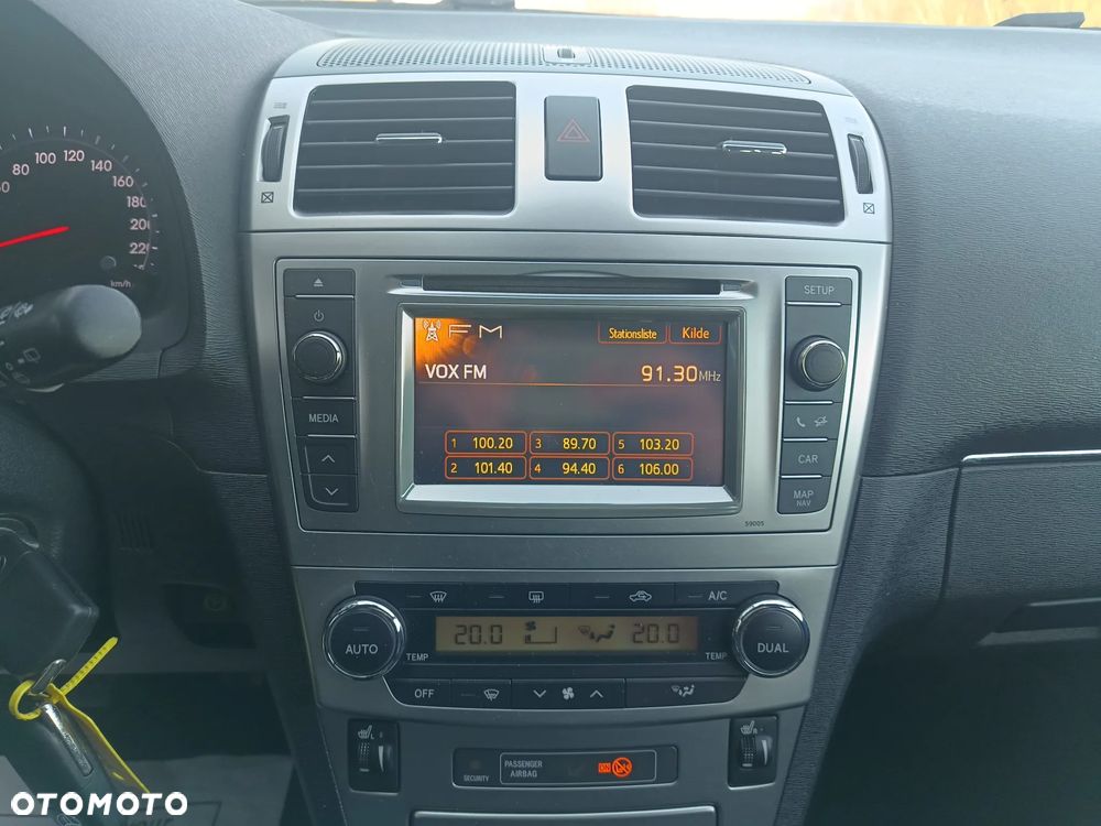 Toyota Avensis 1.8 Luna EU5 - 11