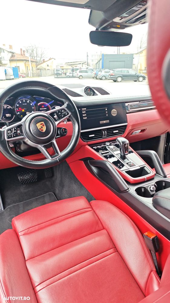 Porsche Cayenne - 18