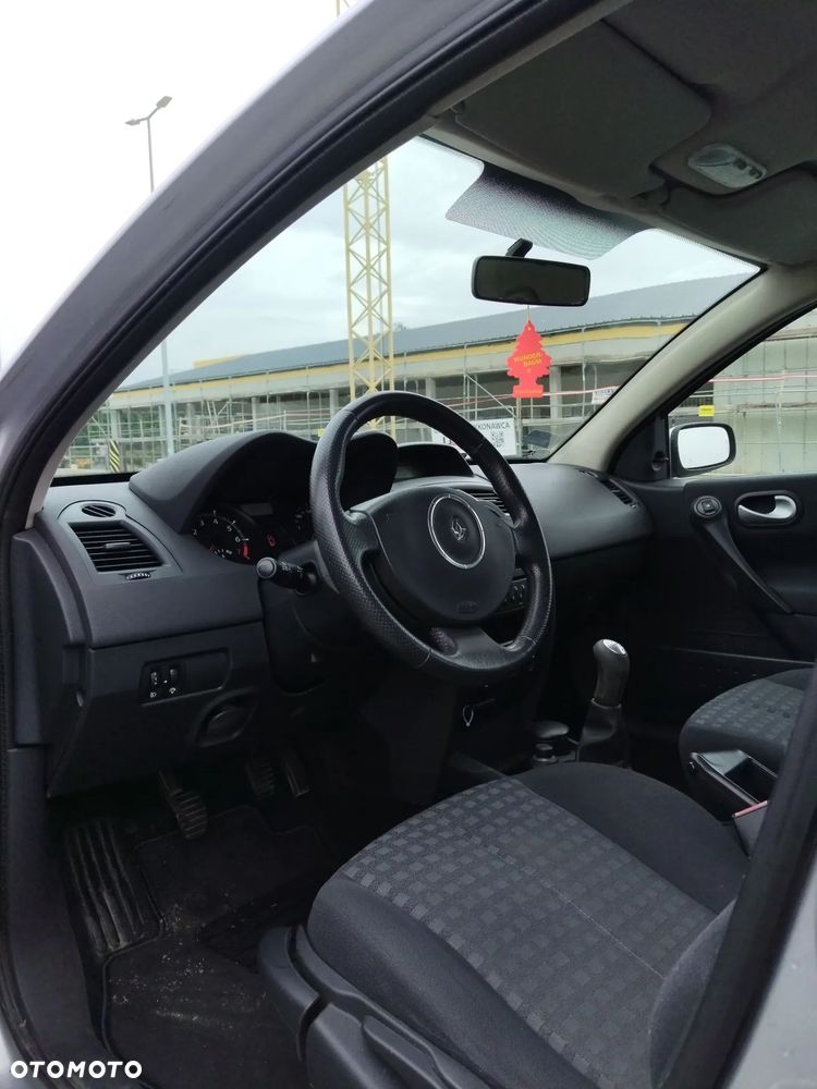 Renault Megane 1.6 16V Authentique - 8