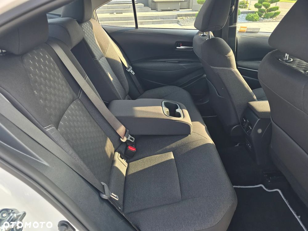 Toyota Corolla 1.8 Hybrid Comfort - 17