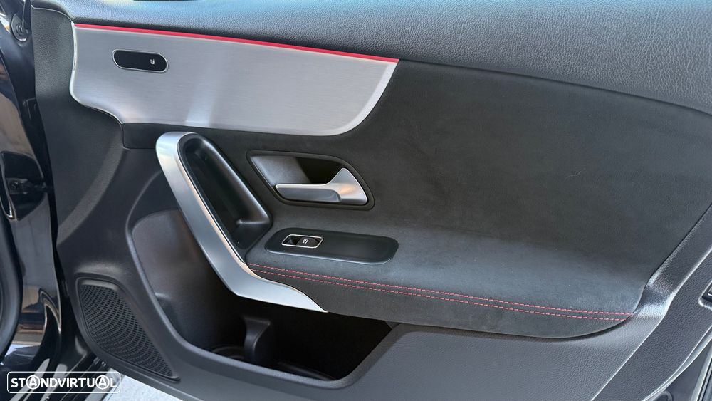 Mercedes-Benz A 180 AMG Line - 19