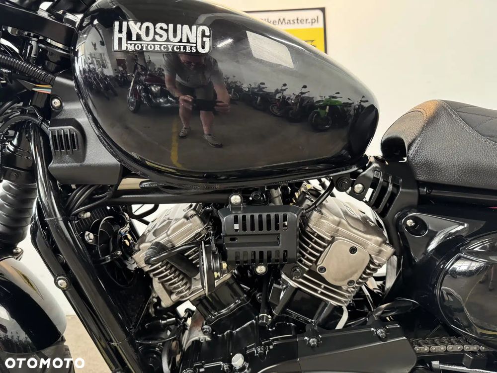 Hyosung GV - 22