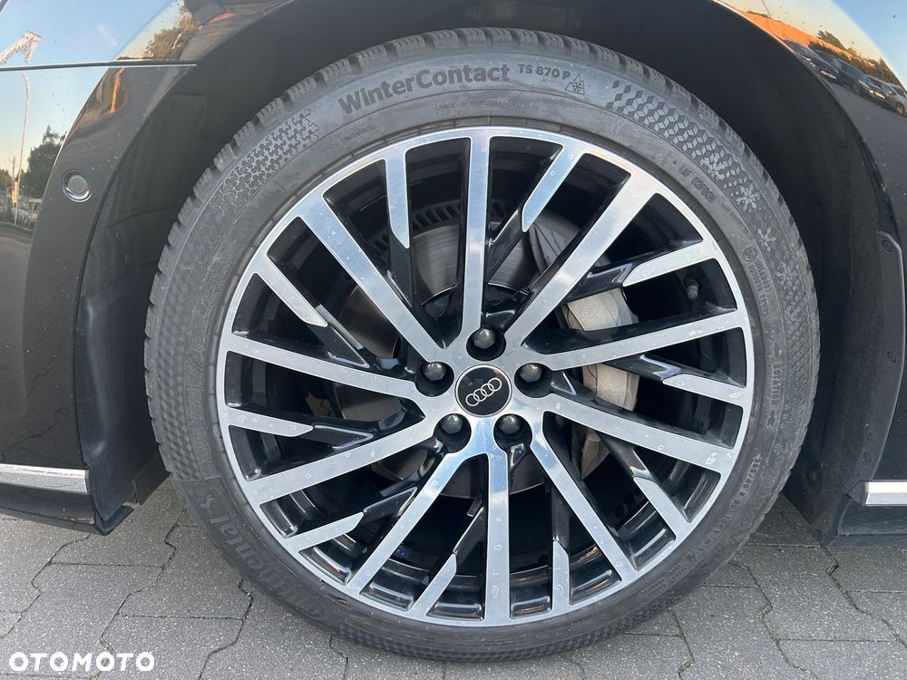 Audi A8 - 7