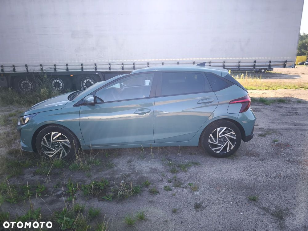 Hyundai i20 blue 1.2 Pure - 6