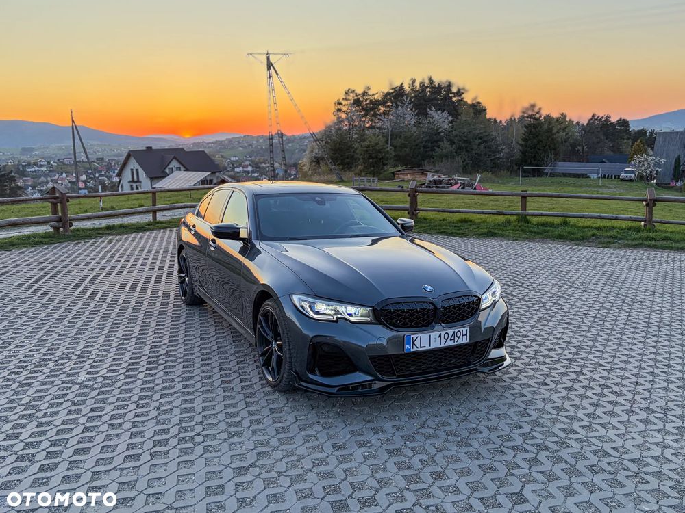 BMW Seria 3 330i xDrive Sport Line - 2