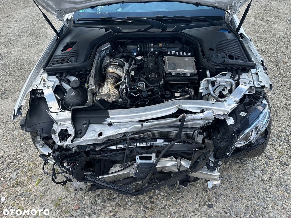 Mercedes-Benz Klasa E 220 d 4Matic 9G-TRONIC Avantgarde - 5