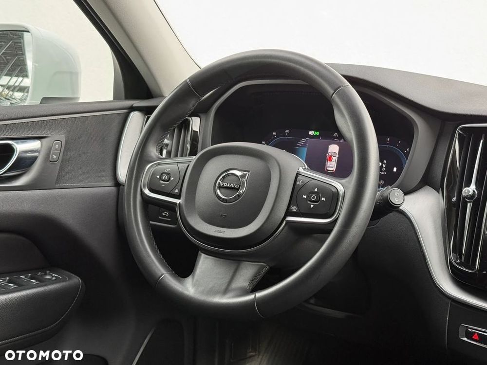 Volvo XC 60 B4 B Momentum Pro - 9