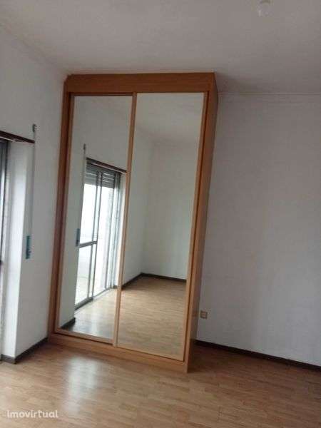 Apartamento T2,(1 )Apartamento Por Piso. - Grande imagem: 4/4