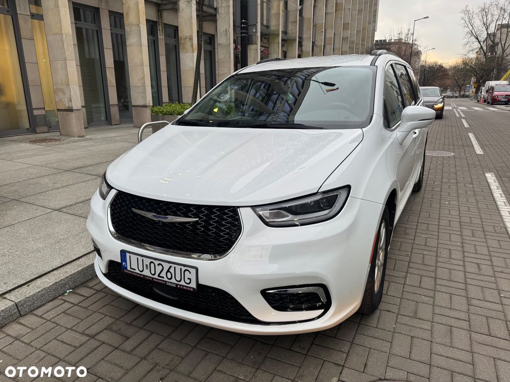 Chrysler Pacifica - 13