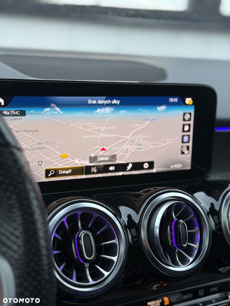 Mercedes-Benz GLB 220 d 4Matic 8G-DCT AMG Line - 29