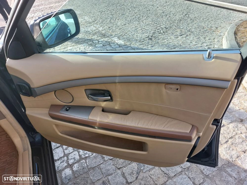 BMW 735 i LA - 16
