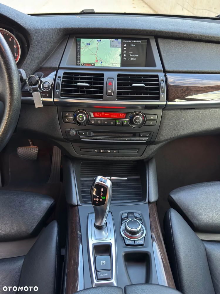 BMW X6 - 15