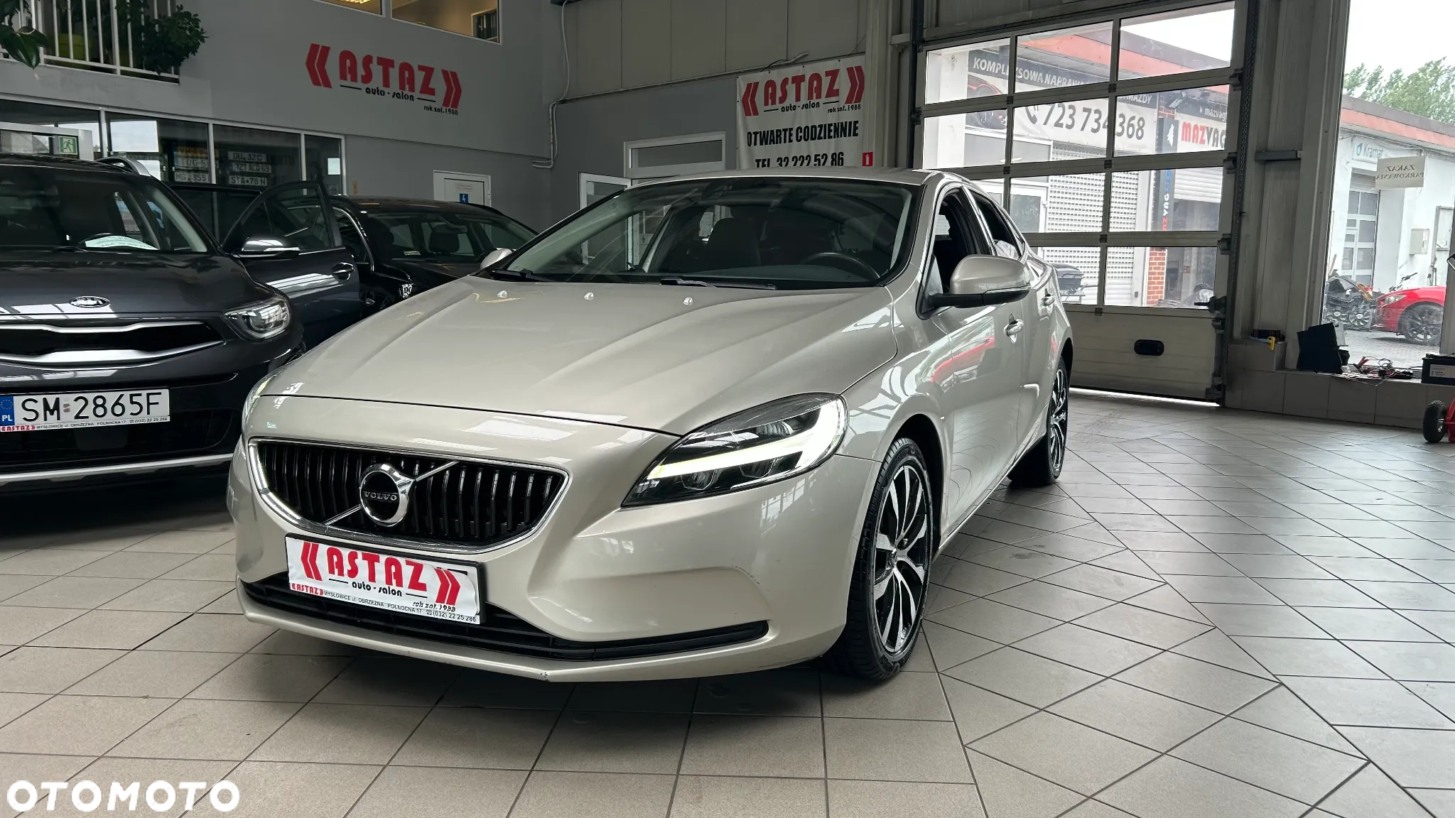 Volvo V40 D2 Drive-E Momentum - 4