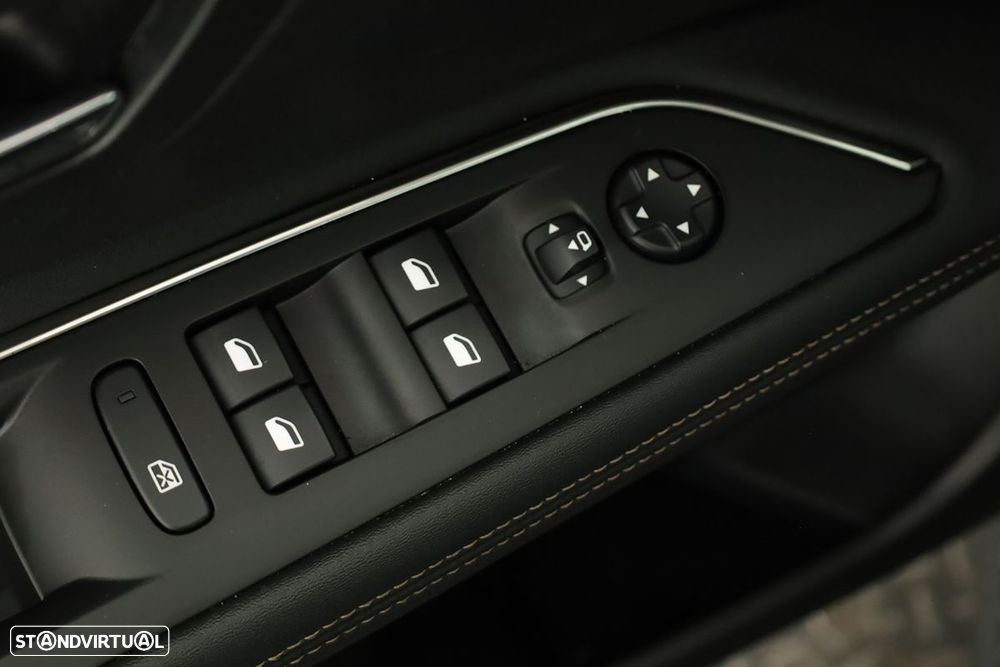 Peugeot 3008 1.2 Hybrid GT e-DCS6 - 21