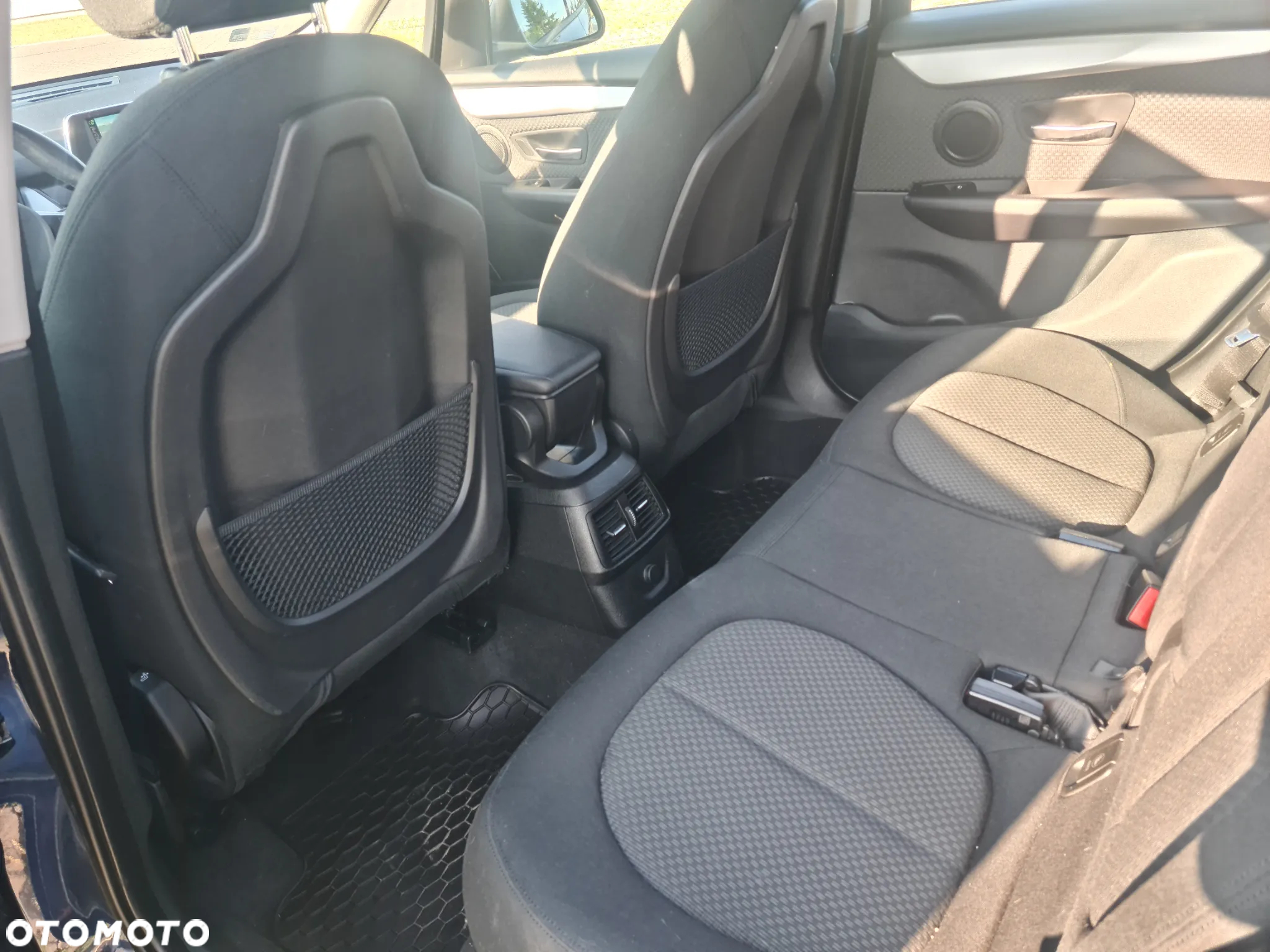 BMW Seria 2 216d - 14