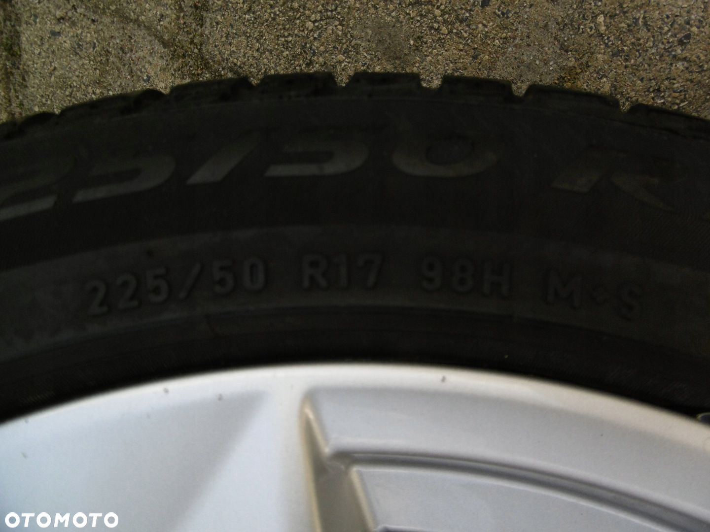 AUDI A4 B9 8W0 7.0Jx17H2 ET 42 5x112 - felga - 5