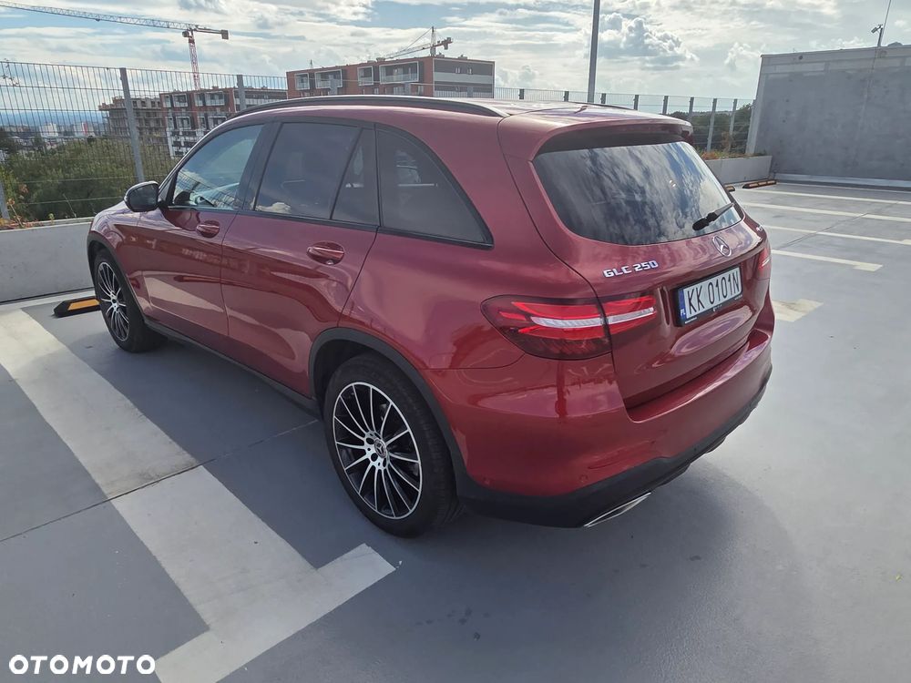 Mercedes-Benz GLC - 14