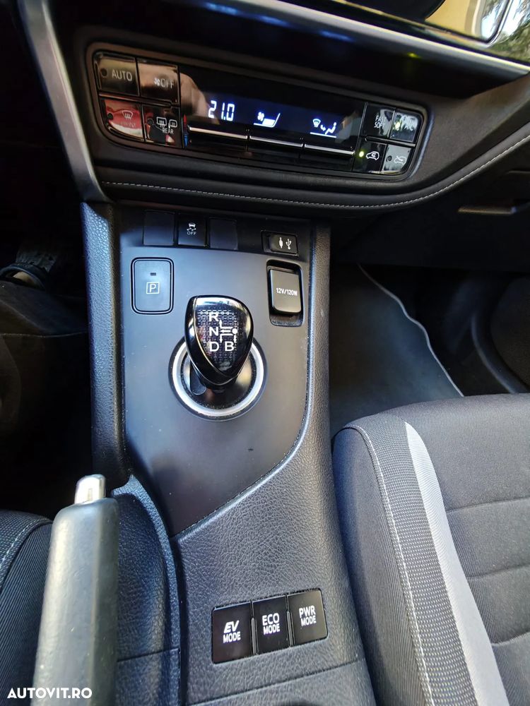 Toyota Auris - 28