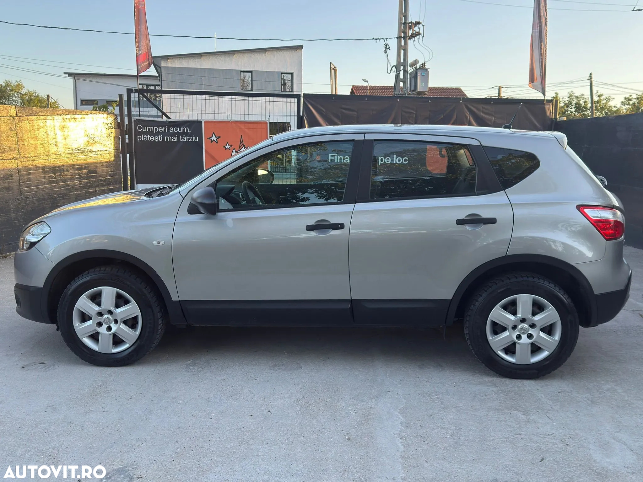 Nissan Qashqai 1.5 dCi DPF visia - 14