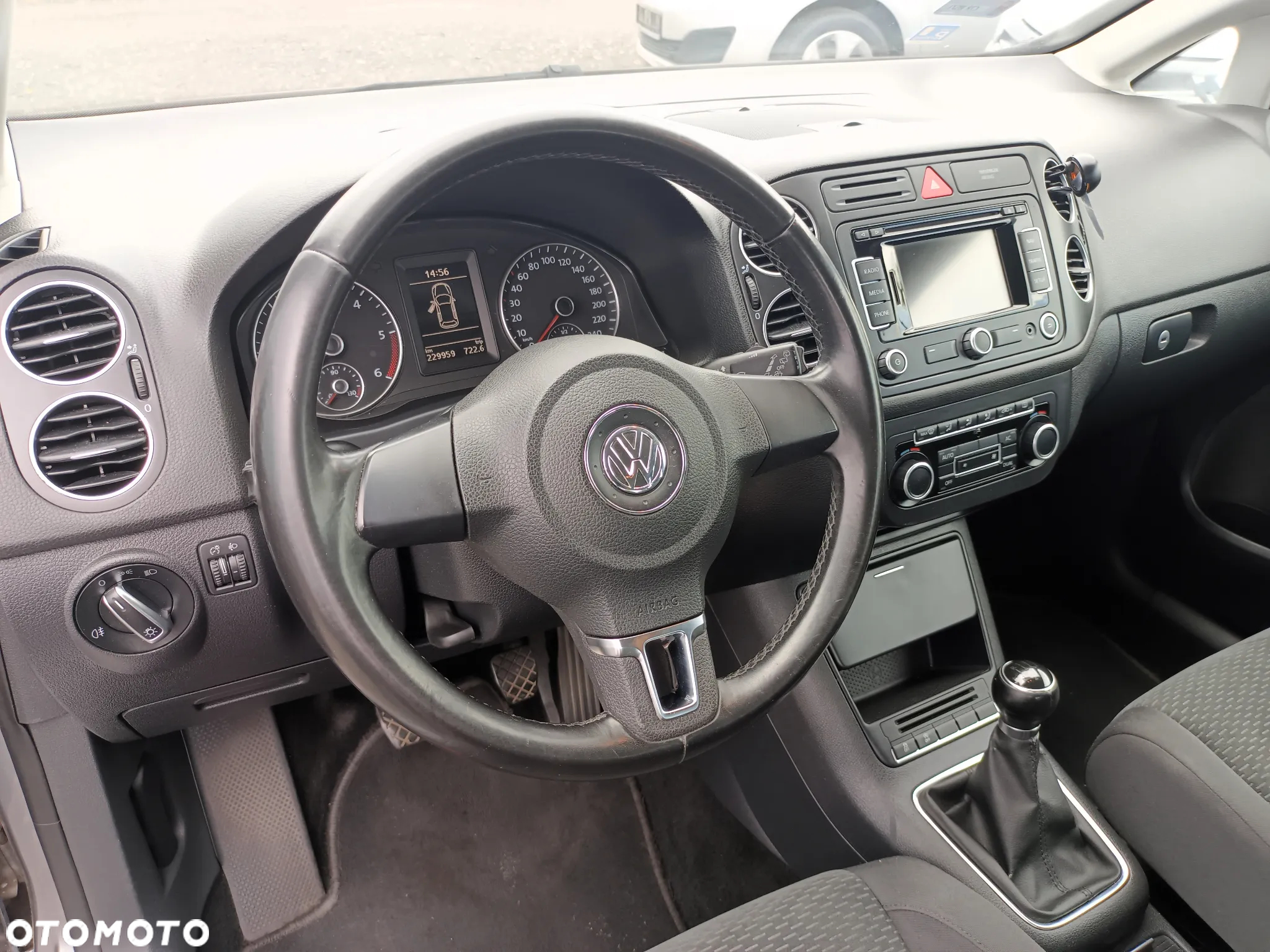 Volkswagen Golf Plus 1.6 TDI BlueMot Trendline - 15